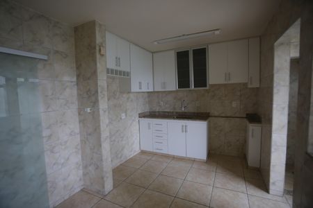 Apartamento à venda com 110m², 3 quartos e 2 vagasCozinha