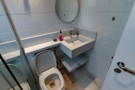 Apartamento para alugar com 116m², 3 quartos e 2 vagas Apartamento para alugar com 116m², 3 quartos e 2 vagasBanheiro da Suíte 1