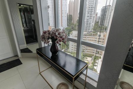 Hall  de apartamento para alugar com 3 quartos, 116m² em Vila Andrade, São Paulo