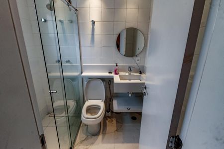 Apartamento para alugar com 116m², 3 quartos e 2 vagas Apartamento para alugar com 116m², 3 quartos e 2 vagasBanheiro da Suíte 1