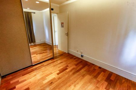 Apartamento para alugar com 116m², 3 quartos e 2 vagas Apartamento para alugar com 116m², 3 quartos e 2 vagasQuarto - Armários