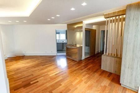 Apartamento para alugar com 116m², 3 quartos e 2 vagas Apartamento para alugar com 116m², 3 quartos e 2 vagasSala 1