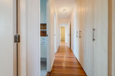 Apartamento à venda com 118m², 3 quartos e 2 vagas Apartamento à venda com 118m², 3 quartos e 2 vagasCorredor