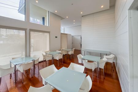 Apartamento à venda com 118m², 3 quartos e 2 vagas Apartamento à venda com 118m², 3 quartos e 2 vagasSalão de Festas