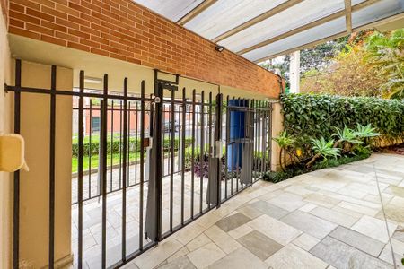 Apartamento à venda com 118m², 3 quartos e 2 vagas Apartamento à venda com 118m², 3 quartos e 2 vagasEntrada