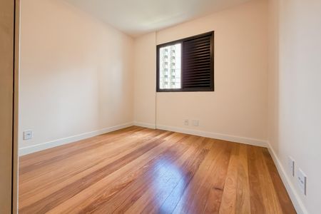 Apartamento à venda com 118m², 3 quartos e 2 vagas Apartamento à venda com 118m², 3 quartos e 2 vagasQuarto 2