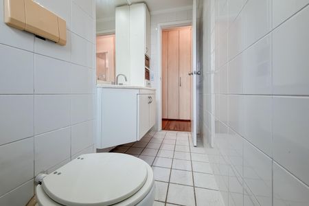 Apartamento à venda com 118m², 3 quartos e 2 vagas Apartamento à venda com 118m², 3 quartos e 2 vagasBanheiro Corredor