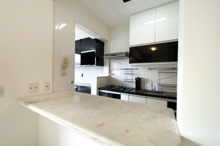 Apartamento para alugar com 77m², 2 quartos e 2 vagas Apartamento para alugar com 77m², 2 quartos e 2 vagasCozinha