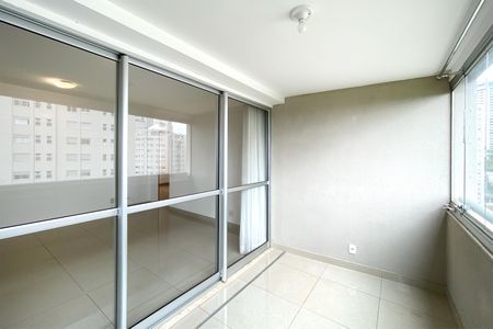 Apartamento para alugar com 77m², 2 quartos e 2 vagas Apartamento para alugar com 77m², 2 quartos e 2 vagasVaranda