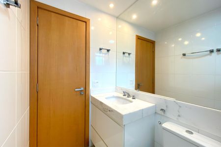 Apartamento para alugar com 77m², 2 quartos e 2 vagas Apartamento para alugar com 77m², 2 quartos e 2 vagasBanheiro da Suíte 1
