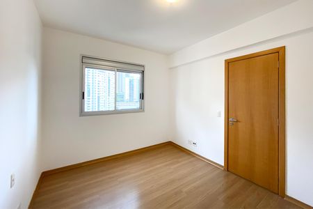 Apartamento para alugar com 77m², 2 quartos e 2 vagas Apartamento para alugar com 77m², 2 quartos e 2 vagasQuarto 2