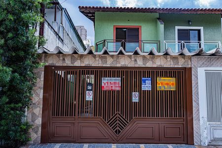 Casa à venda com 146m², 3 quartos e 2 vagasFachada