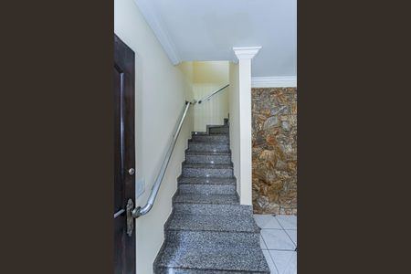 Escada de casa à venda com 3 quartos, 146m² em Vila Pereira Cerca, São Paulo