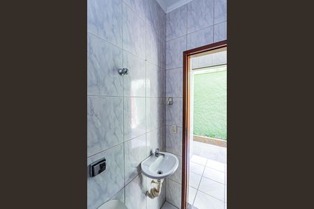 Casa à venda com 146m², 3 quartos e 2 vagasBanheiro de serviço