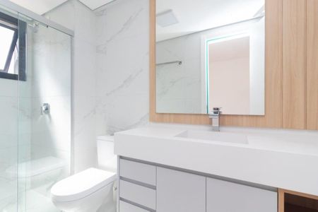 Banheiro 2 de apartamento para alugar com 2 quartos, 80m² em Menino Deus, Porto Alegre