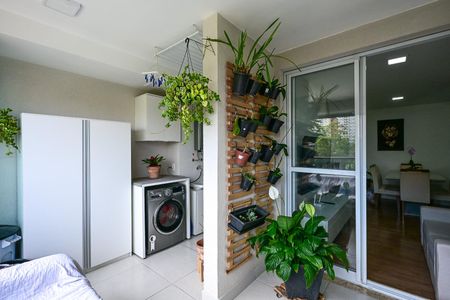 Varanda de apartamento à venda com 3 quartos, 76m² em Vila Andrade, São Paulo