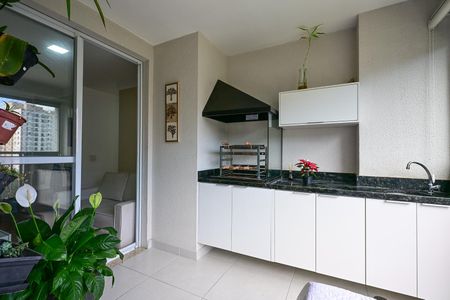 Varanda de apartamento à venda com 3 quartos, 76m² em Vila Andrade, São Paulo