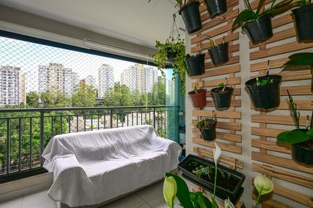 Varanda de apartamento à venda com 3 quartos, 76m² em Vila Andrade, São Paulo