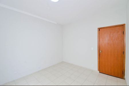 Casa à venda com 223m², 4 quartos e 4 vagas Casa à venda com 223m², 4 quartos e 4 vagasQuarto 1