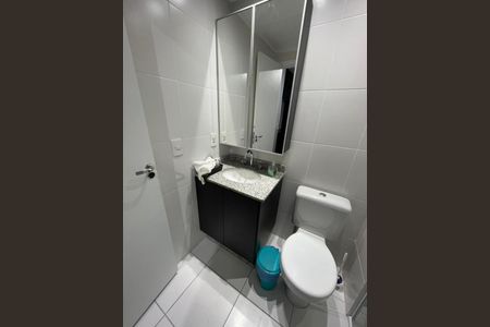 Banheiro de apartamento para alugar com 1 quarto, 38m² em Jardim Flor da Montanha, Guarulhos