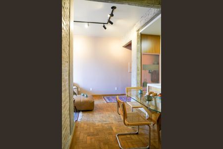 Sala de apartamento para alugar com 2 quartos, 82m² em Cerqueira César, São Paulo