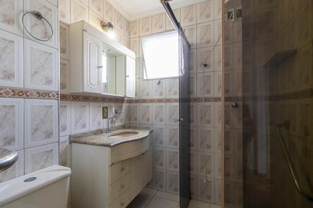 Banheiro de apartamento à venda com 2 quartos, 60m² em Vila Marieta, Campinas