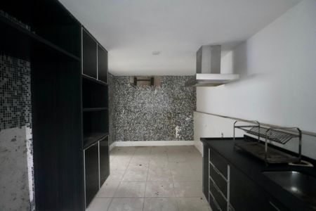 Casa para alugar com 500m², 4 quartos e 6 vagas Casa para alugar com 500m², 4 quartos e 6 vagasCozinha