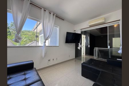 Casa de condomínio para alugar com 480m², 4 quartos e 1 vaga Casa de condomínio para alugar com 480m², 4 quartos e 1 vagaSala de TV