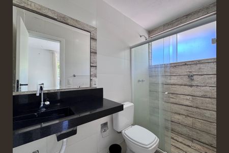 Casa de condomínio para alugar com 480m², 4 quartos e 1 vaga Casa de condomínio para alugar com 480m², 4 quartos e 1 vagaSuíte 4 - Banheiro