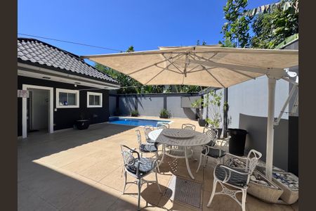 Casa de condomínio para alugar com 480m², 4 quartos e 1 vaga