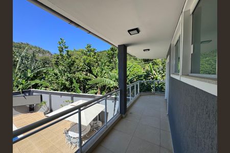 Casa de condomínio para alugar com 480m², 4 quartos e 1 vaga Casa de condomínio para alugar com 480m², 4 quartos e 1 vagaSuíte 3 - Varanda