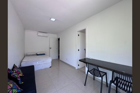 Casa de condomínio para alugar com 480m², 4 quartos e 1 vaga Casa de condomínio para alugar com 480m², 4 quartos e 1 vagaSuíte 4