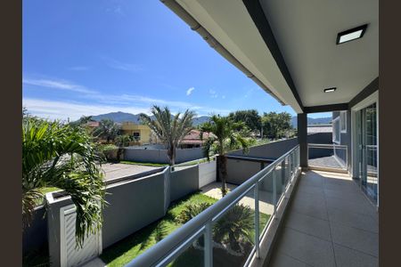 Casa de condomínio para alugar com 480m², 4 quartos e 1 vaga Casa de condomínio para alugar com 480m², 4 quartos e 1 vagaSuíte 1 - Varanda