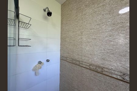 Casa de condomínio para alugar com 480m², 4 quartos e 1 vaga Casa de condomínio para alugar com 480m², 4 quartos e 1 vagaSuíte 1 - Banheiro