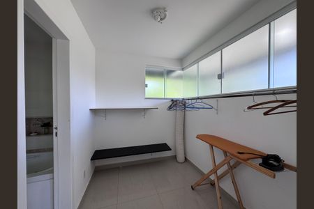 Casa de condomínio para alugar com 480m², 4 quartos e 1 vaga Casa de condomínio para alugar com 480m², 4 quartos e 1 vagaSuíte 1 - Closet