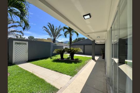 Casa de condomínio para alugar com 480m², 4 quartos e 1 vaga