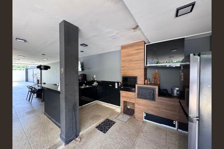 Casa de condomínio para alugar com 480m², 4 quartos e 1 vaga Casa de condomínio para alugar com 480m², 4 quartos e 1 vagaÁrea externa - Gourmet