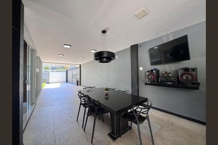 Casa de condomínio para alugar com 480m², 4 quartos e 1 vaga Casa de condomínio para alugar com 480m², 4 quartos e 1 vagaÁrea externa - Gourmet