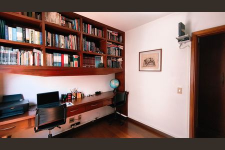 Apartamento para alugar com 175m², 4 quartos e 3 vagasQuarto