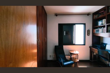 Apartamento para alugar com 175m², 4 quartos e 3 vagasQuarto