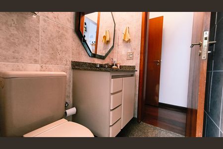 Apartamento para alugar com 175m², 4 quartos e 3 vagasBanheiro da Suíte 1