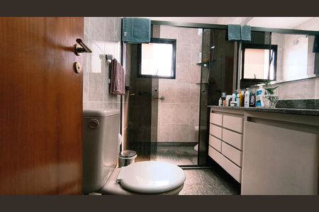 Apartamento para alugar com 175m², 4 quartos e 3 vagasBanheiro da Suíte 2