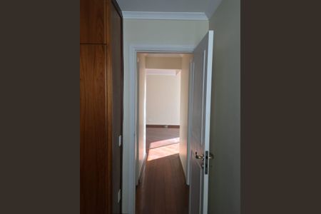 Corredor de apartamento para alugar com 2 quartos, 80m² em Vila Olímpia, São Paulo