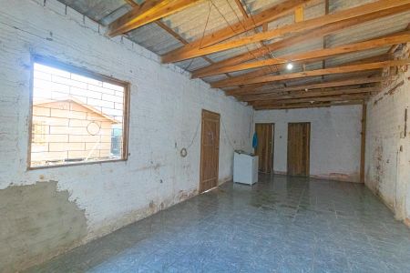 Casa à venda com 200m², 2 quartos e 2 vagasVaranda/Fundos