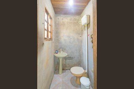 Casa à venda com 200m², 2 quartos e 2 vagasBanheiro de serviço