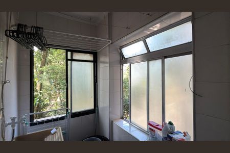 Apartamento à venda com 61m², 2 quartos e 1 vagaÁrea de Serviço
