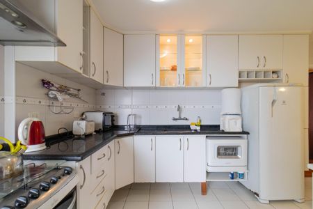 Apartamento à venda com 127m², 3 quartos e 1 vaga Apartamento à venda com 127m², 3 quartos e 1 vagaCozinha