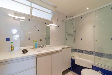 Apartamento à venda com 127m², 3 quartos e 1 vaga Apartamento à venda com 127m², 3 quartos e 1 vagaBanheiro 2