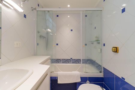 Apartamento à venda com 127m², 3 quartos e 1 vaga Apartamento à venda com 127m², 3 quartos e 1 vagaBanheiro 2