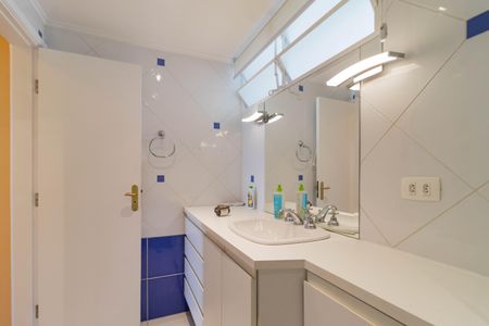 Apartamento à venda com 127m², 3 quartos e 1 vaga Apartamento à venda com 127m², 3 quartos e 1 vagaBanheiro 2